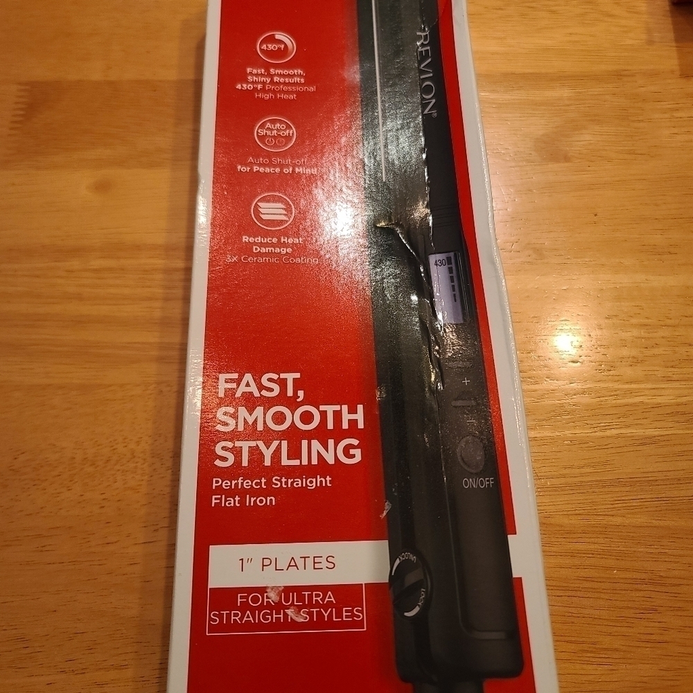Revlon Perfect Straight Smooth Brilliance Ceramic Flat Iron, 1" Plates